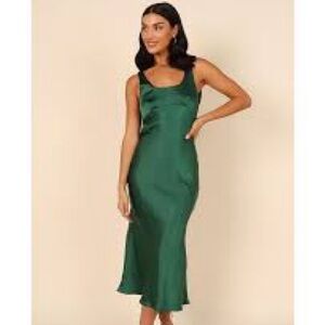 Cute petal & pup green dress!